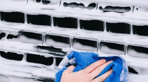 Grille Mobil Sering Kotor? Ini Cara Mudah Membersihkannya