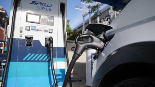 Wajib Tahu Etika Mengecas Mobil Listrik di SPKLU