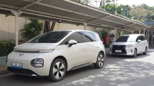 Wuling, Dorong Penetrasi Pasar, Wuling Pamerkan Lini ICE hingga EV di Mal