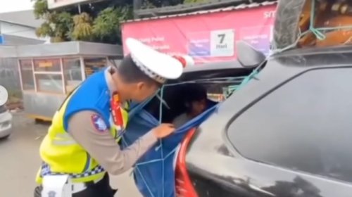 Terpopuler: MPV Mudik Diisi 12 Orang, SIM Mati Bisa Diperpanjang, Ban Truk BBM Copot