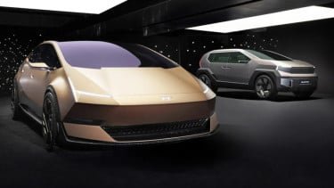 Mobil Bergaya Luar Angkasa Ini Bikin Heboh