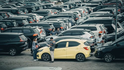 Lelang Mobil Bekas Masih Dikuasai “Raja-Raja Lama”, EV Baru Coba Nyalip