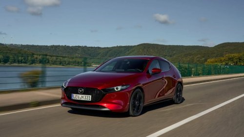 Mazda, Mazda 3, Mazda3 Generasi Baru Siap Hadir, Mesin Hybrid Jadi Sorotan!