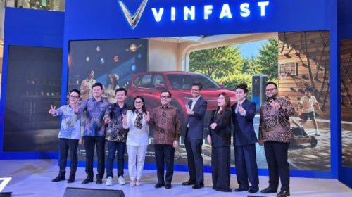 VinFast, VinFast Resmi Luncurkan MPV Listrik Buatan Indonesia, Harga Mulai Rp300 Jutaan