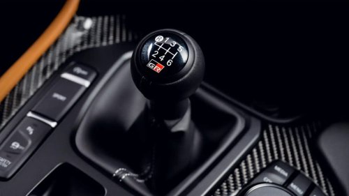 Orang yang Bisa Mobil Manual Punya Skill Ini
