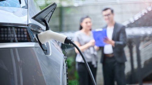 Makin Banyak Orang yang Kredit Mobil Listrik
