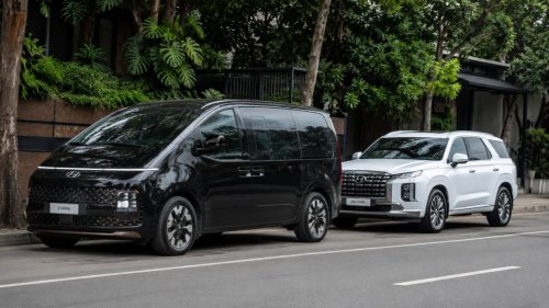 Harganya Mirip, Lebih Worth It Beli Hyundai Palisade atau Staria?
