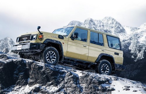 There’s A Reason Why Japan’s Land Cruiser 70 Covers Up Its Taillights