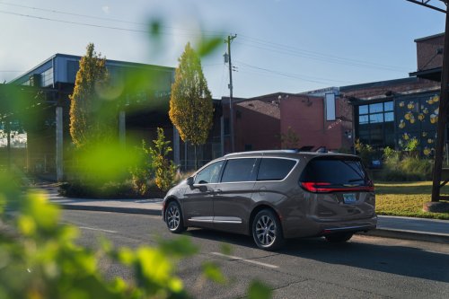 Chrysler, After Four Fires, Chrysler Tells Pacifica Hybrid Owners To Stop Charging And Park Outside
