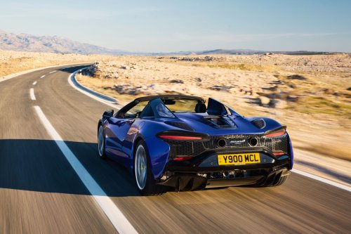 McLaren, McLaren Is Trying To Sell Arturas With 0% Financing