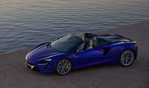McLaren Is Trying To Sell Arturas With 0% Financing