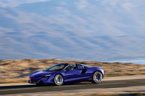 McLaren Is Trying To Sell Arturas With 0% Financing