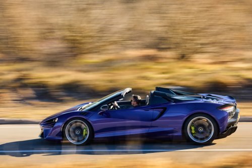 McLaren Is Trying To Sell Arturas With 0% Financing