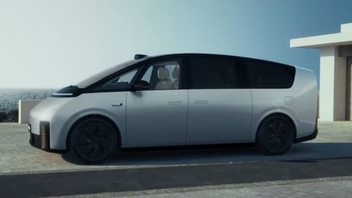 China’s Wackiest Electric Minivan Is Getting Another Update