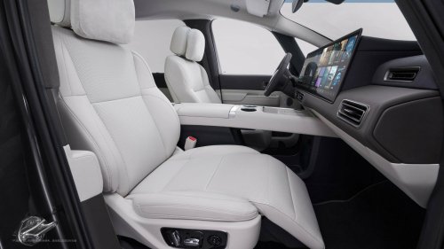 China’s Wackiest Electric Minivan Is Getting Another Update