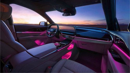 America’s Aging Cadillac XT5 Watches China’s Newer One Get Lidar And A Plug