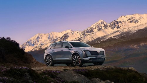 America’s Aging Cadillac XT5 Watches China’s Newer One Get Lidar And A Plug