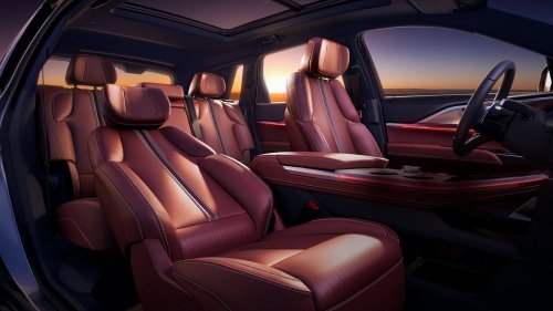 America’s Aging Cadillac XT5 Watches China’s Newer One Get Lidar And A Plug