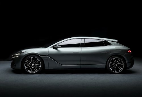 Denza’s 1,139-HP Wagon Will Now Drift Any Shape You Draw On The Screen