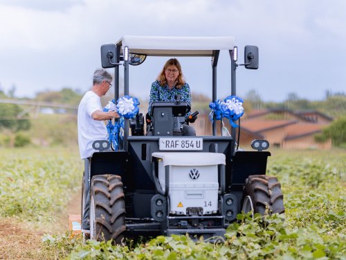 Former VW CEO Asks, Do You Think My Electric Tractor’s Sexy?
