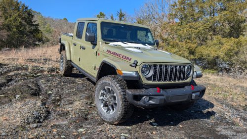 Nissan’s 2026 Frontier Pro-4X Costs Less Than A Loaded Tacoma And Doesn’t Feel Like It | Review
