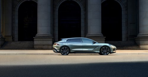 Denza, Denza’s 1,139-HP Wagon Will Now Drift Any Shape You Draw On The Screen
