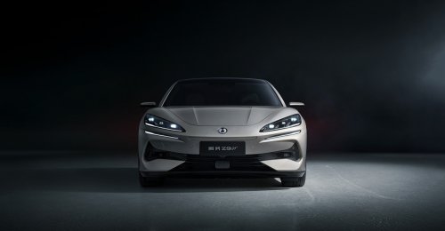 Denza, Denza’s 1,139-HP Wagon Will Now Drift Any Shape You Draw On The Screen