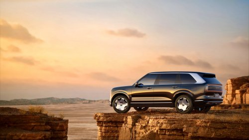 Zeekr’s Biggest, Plushest SUV Rolls Into Europe With 897 HP To Take On The BMW X7