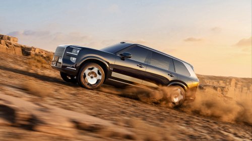 Zeekr’s Biggest, Plushest SUV Rolls Into Europe With 897 HP To Take On The BMW X7