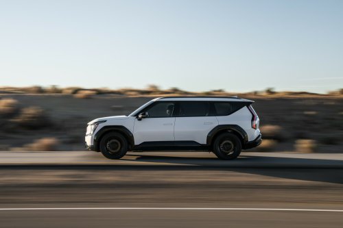 Kia EV9 Owners Are Reporting Battery Failures, And Long Waits For Fixes