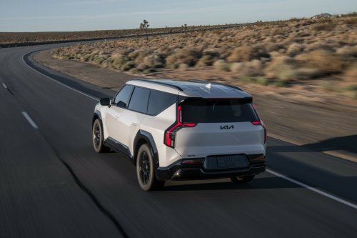 Kia EV9 Owners Are Reporting Battery Failures, And Long Waits For Fixes