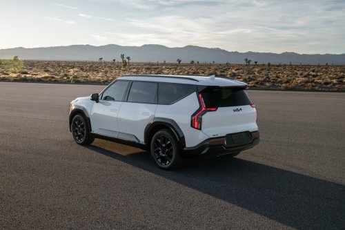 Kia EV9 Owners Are Reporting Battery Failures, And Long Waits For Fixes