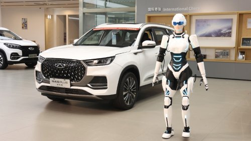 BYD, BYD Wants To Sell Humanoid Robots Right Next To Its Cars