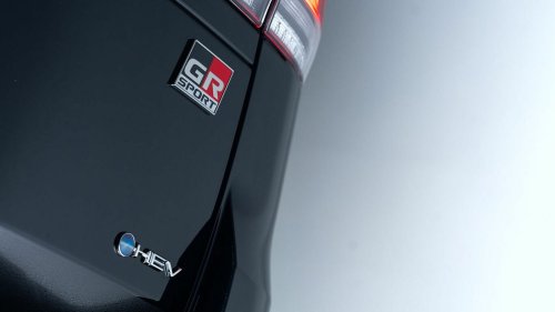 Toyota’s Updated 2027 Land Cruiser 300 Drops Gas V6 For Its Most Powerful Setup Yet