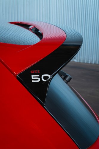 Honda’s Civic Type R Held This Record For 3 Years, VW’s 321 HP Golf Just Took It Back