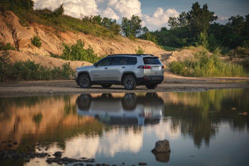 Jeep’s New Cherokee Gets Its Mojo Back With The Trailhawk