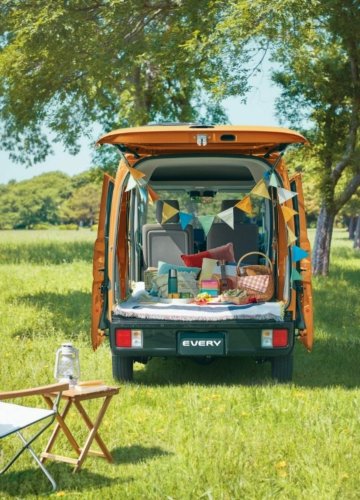 Suzuki’s $11K Kei Truck Gets A Glow-Up Loaded With Off-Road Style