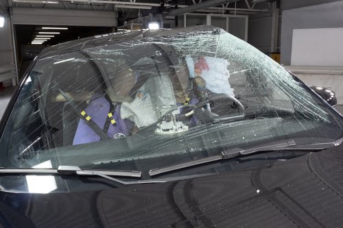 A Chinese Hatch’s Driver Seat Slid 4.4 Inches In A Crash Test, And European Owners Still Ignore The Free Fix
