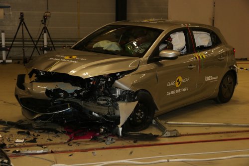 A Chinese Hatch’s Driver Seat Slid 4.4 Inches In A Crash Test, And European Owners Still Ignore The Free Fix