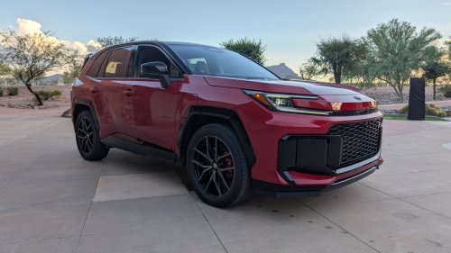 Jeep’s 2026 Cherokee Stopped Pretending To Be A Jeep, And It Drives Better For It