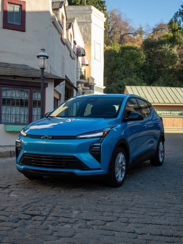 Chevy, Chevy Builds 30 Identical Bolts At A Time And Keeps A Clone Of Each Version