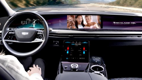 One In Three Owners Got A Passenger Screen And Never Once Turned It On