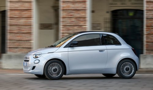 Fiat, Fiat Sold Nearly 20 Times More 500e EVs in Canada Than In The US