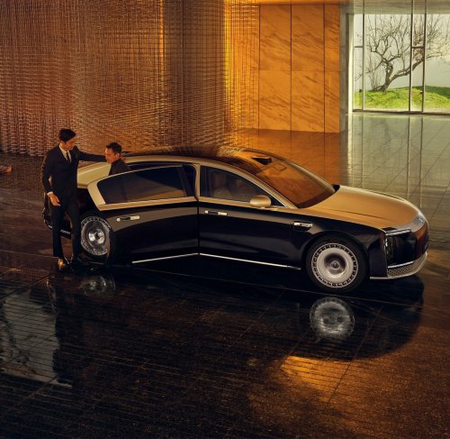 Mercedes, BMW, Porsche, Mercedes, BMW, And Porsche Are Losing To A $104K Chinese Sedan Most Americans Can’t Pronounce