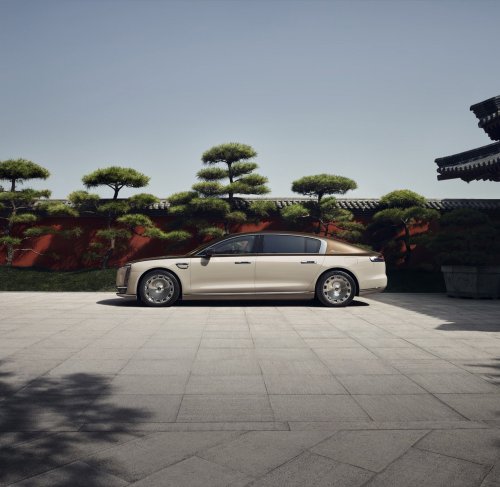 Mercedes, BMW, Porsche, Mercedes, BMW, And Porsche Are Losing To A $104K Chinese Sedan Most Americans Can’t Pronounce