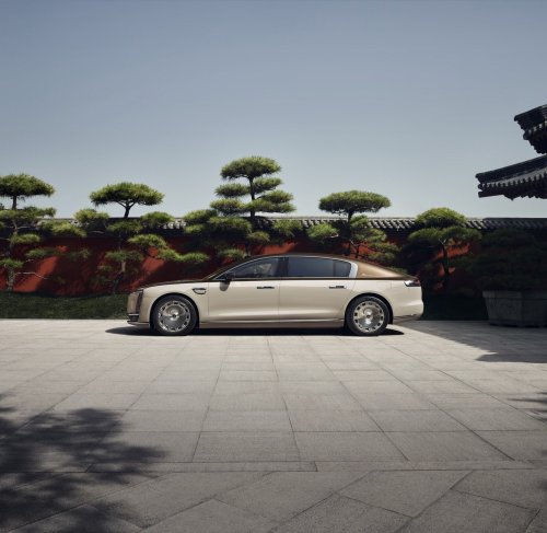 Mercedes, BMW, Porsche, Mercedes, BMW, And Porsche Are Losing To A $104K Chinese Sedan Most Americans Can’t Pronounce