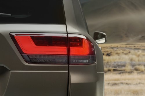 Toyota’s Updated 2027 Land Cruiser 300 Drops Gas V6 For Its Most Powerful Setup Yet