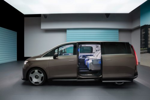 Mercedes’ Next EVs Are Ditching CATL For Samsung, Starting In 2028