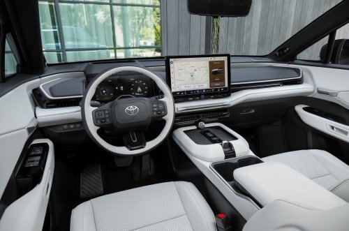 Toyota, Toyota Highlander, Toyota Delays New Electric Highlander Before It Even Launches, Gas Model Stays
