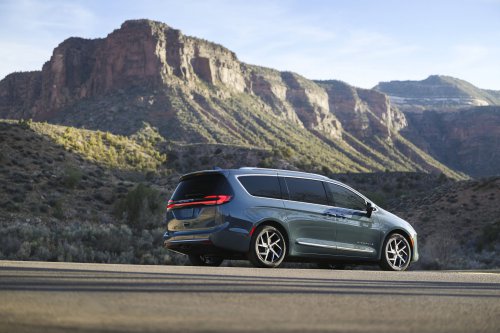 Chrysler’s CEO Says Buy The Minivan, And The Data Says He Really Needs You To